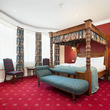 Hotel Crab Hall